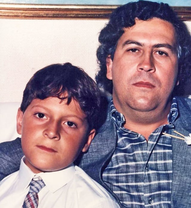 Pablo Escobar - Bio, Wife, Cause of Death, Net Worth, Son, Daughter