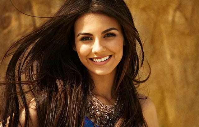 Victoria Justice Age, Height, Dating, Boyfriend, Sister 