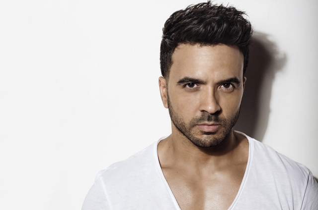 Luis Fonsi Net Worth