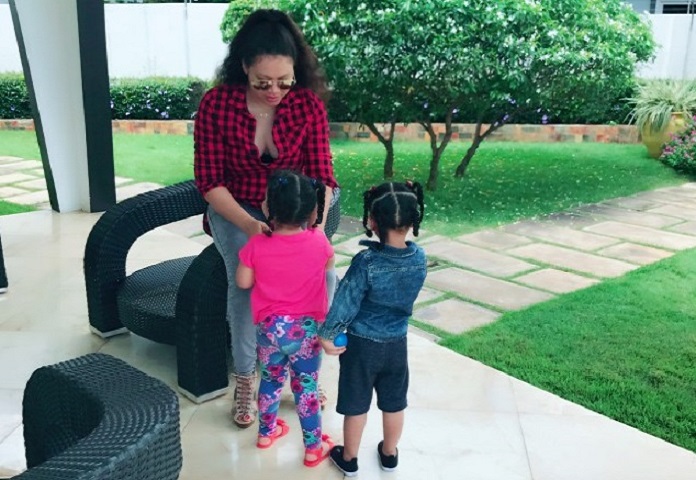 Nadia Buari tvillinger